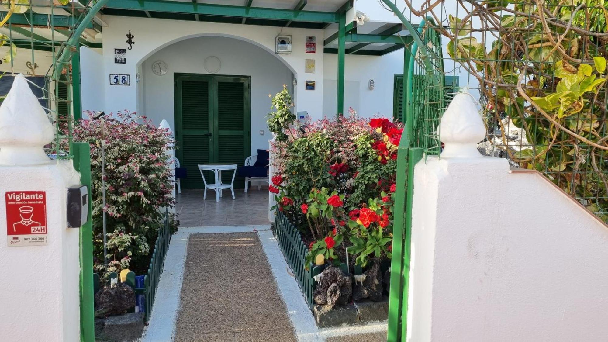 Apartamento Bungalows Isabel Maria Плайя-Бланка Екстер'єр фото